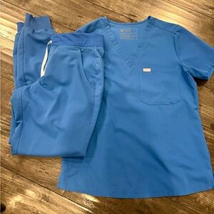 Figs Women’s Blue Scrub Set